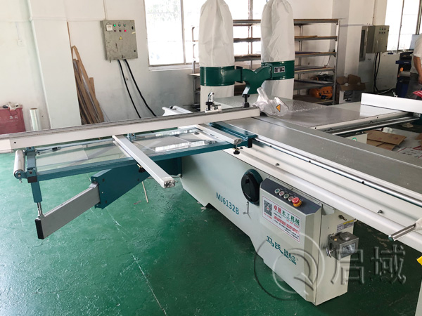 板材加工設(shè)備 板材加工設(shè)備