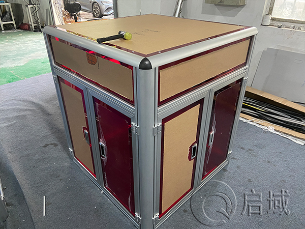 鋁型材框架紅色板材1 鋁型材框架紅色板材1